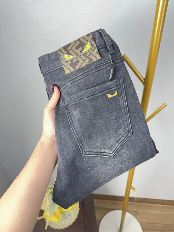 ブランドジーンズ正面デザイン